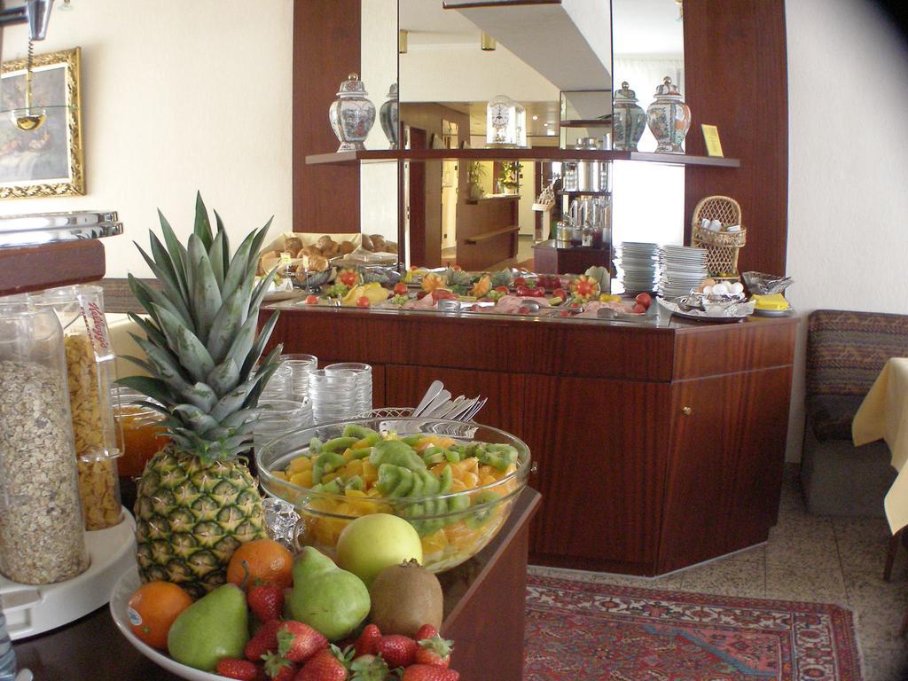 Hotel Astoria フランクフルト エクステリア 写真