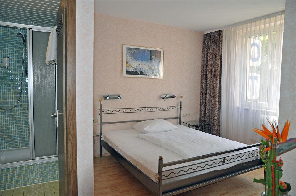 Hotel Astoria フランクフルト エクステリア 写真
