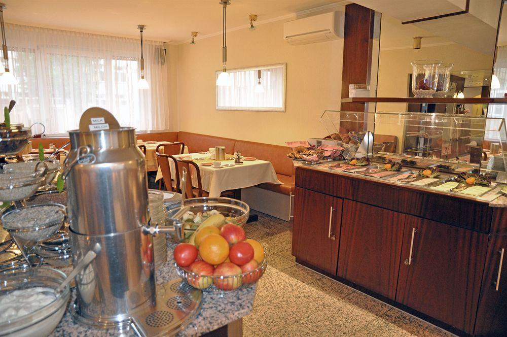 Hotel Astoria フランクフルト エクステリア 写真